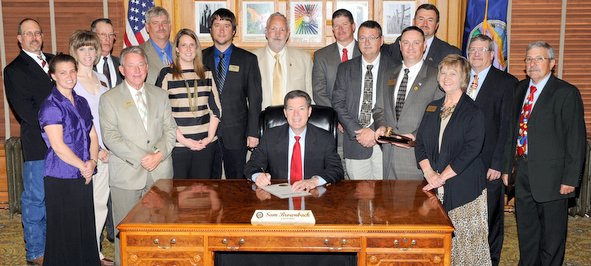 KAA Board of Directors and guests meet with Governor Brownback